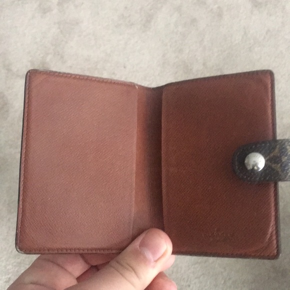 Mens Louis Vuitton wallet - Picture 2 of 4